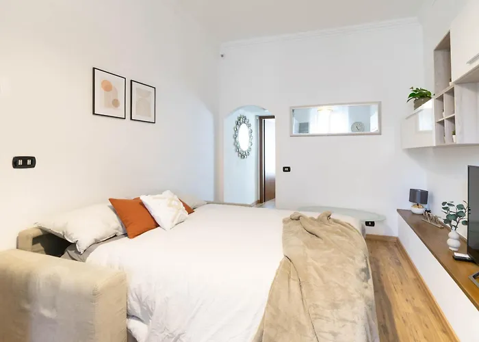 Lambra 103 Apartment Milan
